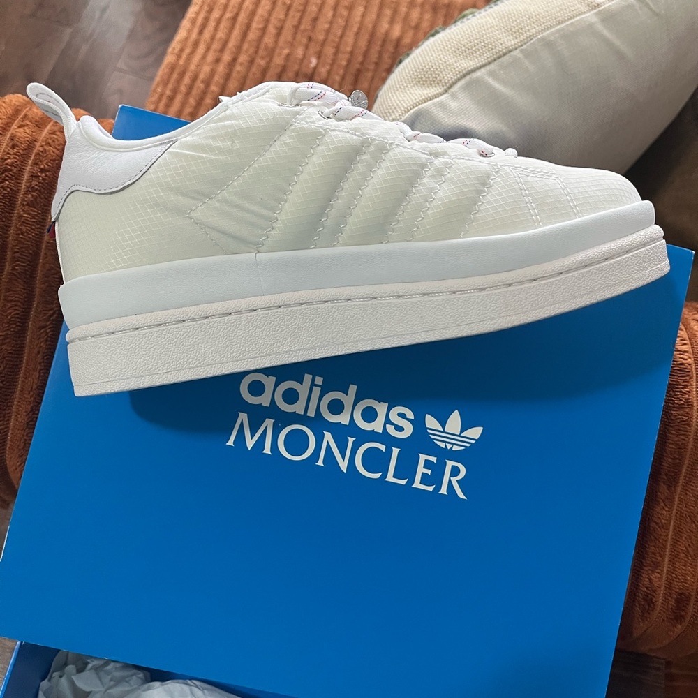 Moncler Cream Sneakers with Blue and Red Accents - Picture 2 of 5